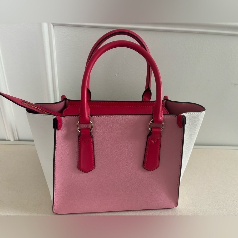 MICHAEL MICHAEL KORS NEW
KRIS Medium Leather Satchel /Crossbody Bag - Picture 3 of 11